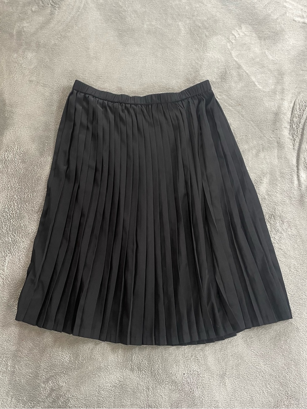 Banana Republic Pleated Pull On Black Knee Length Skirt Sz L Whimsigoth Office